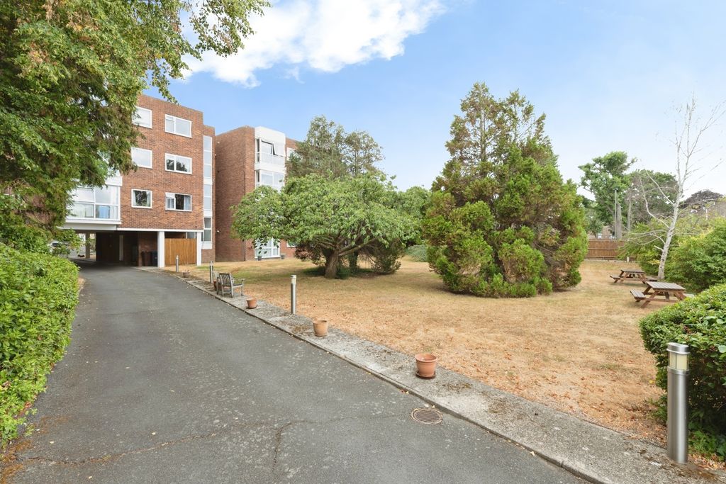 Property photo 1 of 15 External