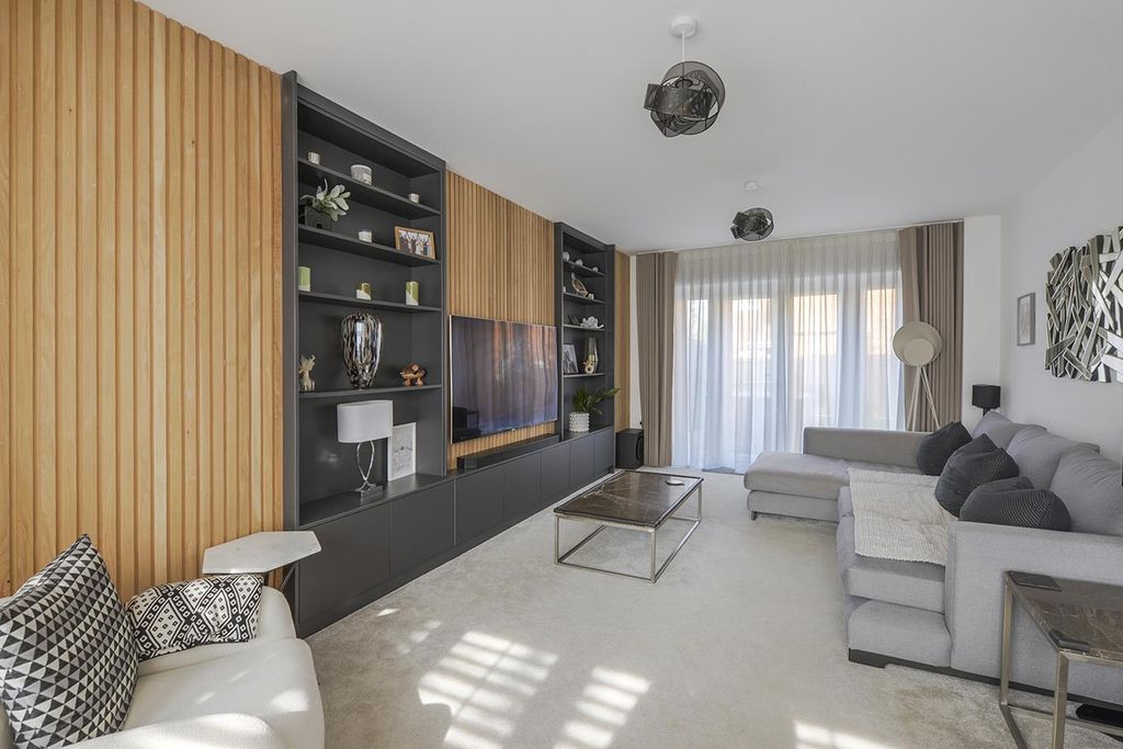 Property photo 2 of 21 18Morgan03.Jpg