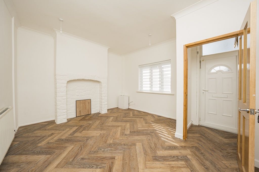 Property photo 3 of 29 Gallery