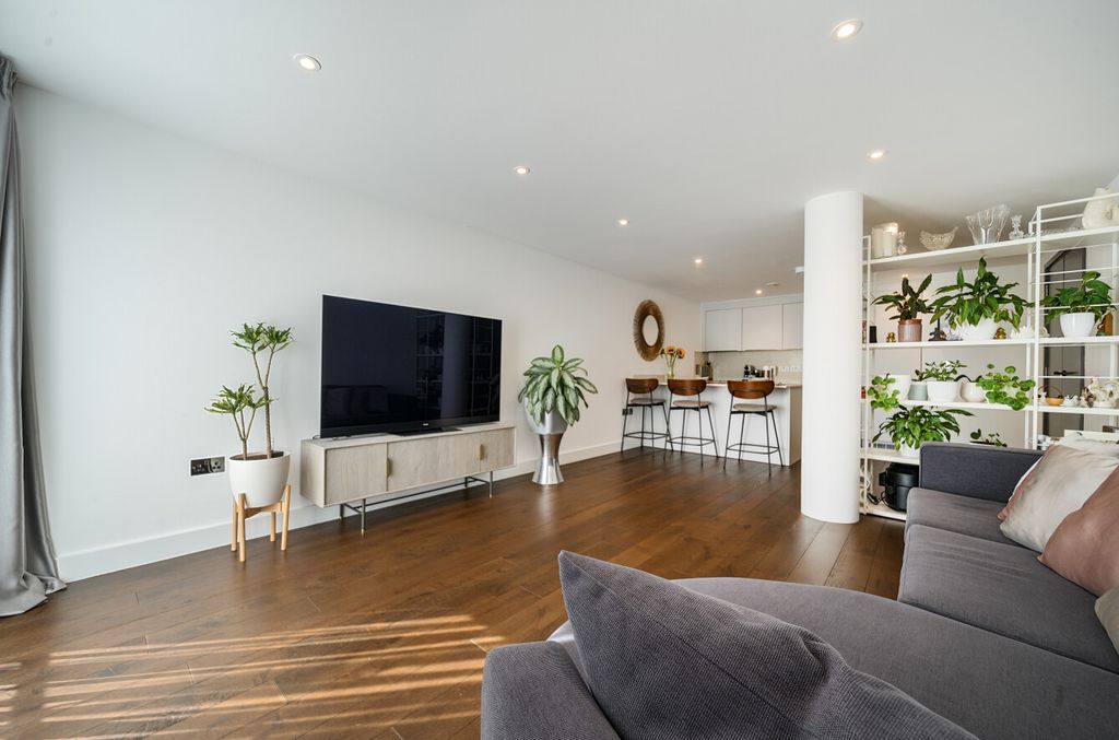 Property photo 2 of 22 1342387-8-68Bc537...