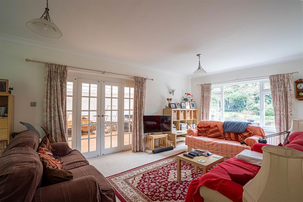 Property photo 2 of 35 Dsc09675-Hdr.Jpg