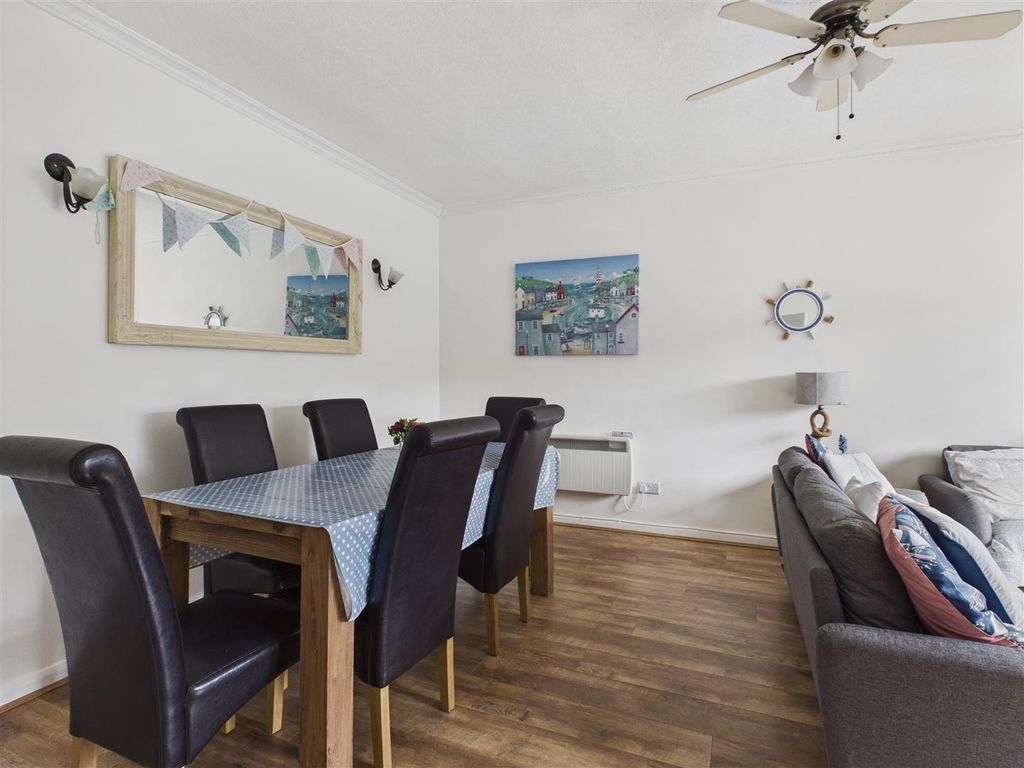 Additional image 4 of 3 bed flat for saleMilford Street, Saundersfoot SA69