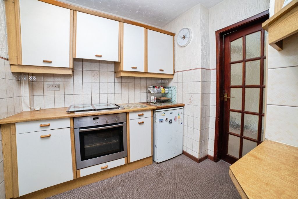 Property photo 2 of 17