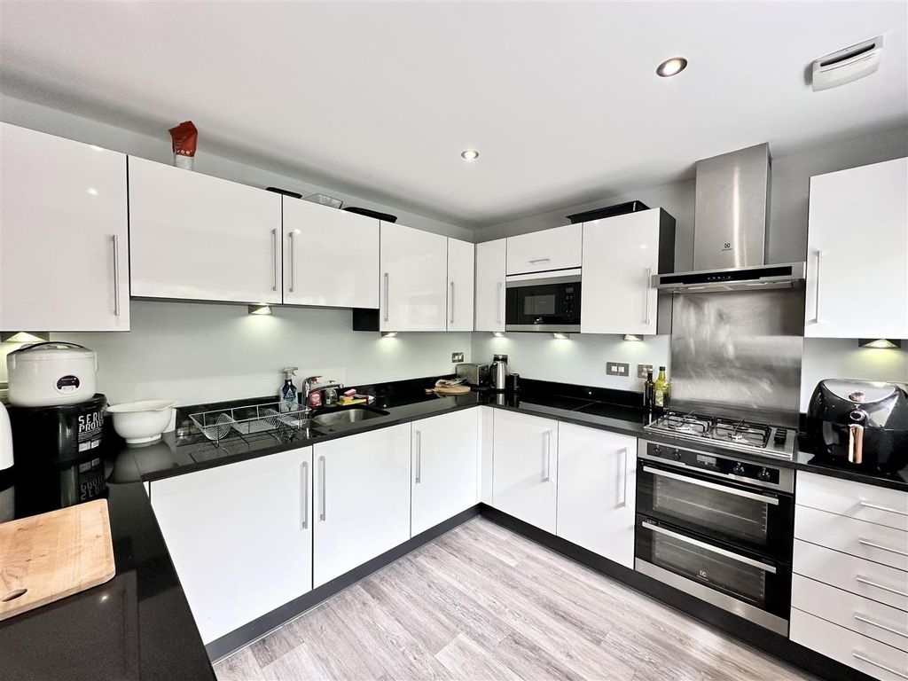 Property photo 3 of 10 Img_2726.Jpg