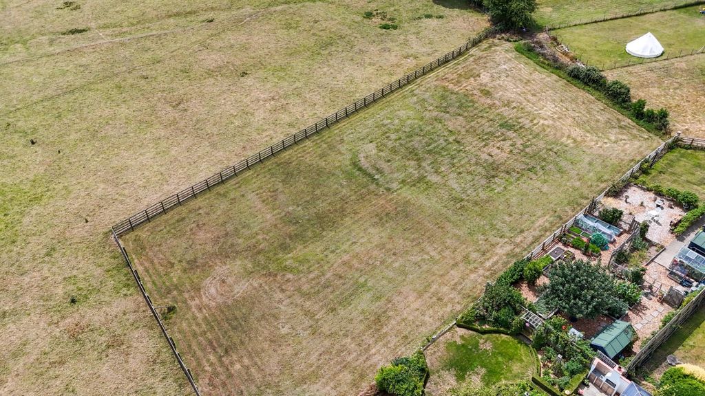 Property photo 3 of 23 1319027 (4).Jpg