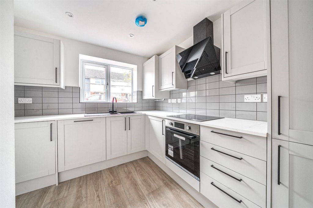 Property photo 1 of 11 Picture No. 12