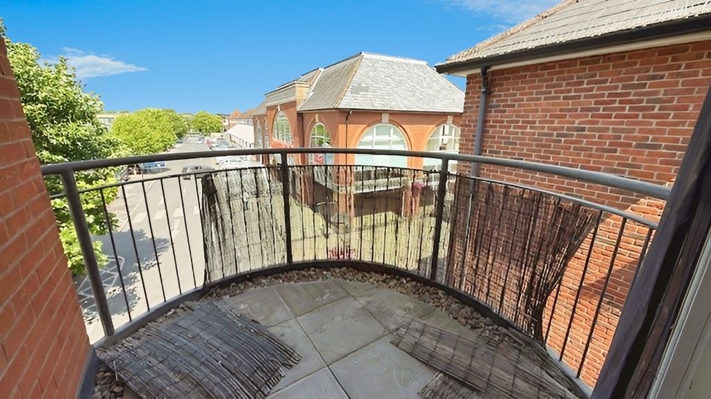 Property photo 2 of 12 Picture No. 16