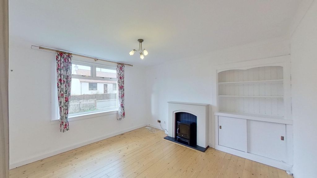 Property photo 1 of 18 Picture No. 02