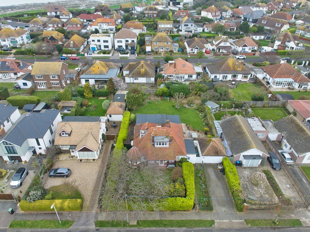 Property photo 3 of 25 Picture 3