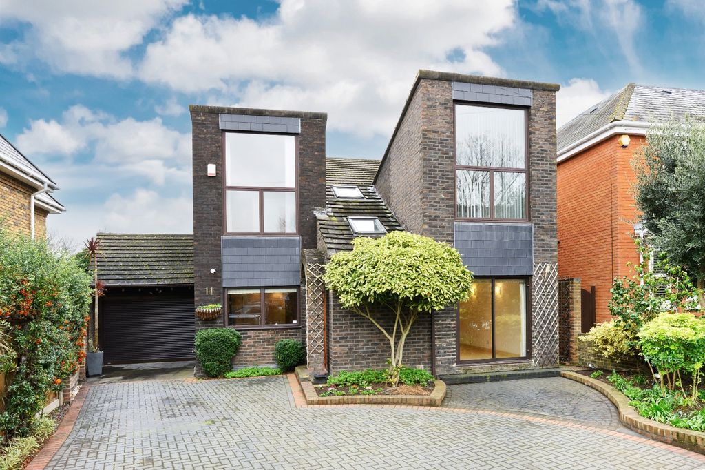 Property photo 1 of 20 Front Aspect