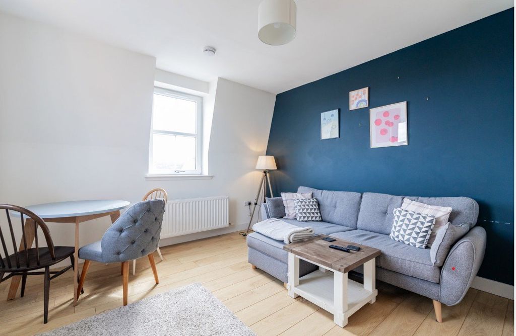 Property photo 2 of 11 Photo 2