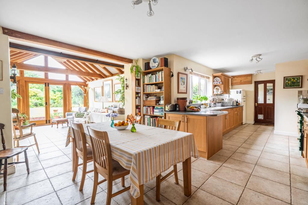 Property photo 3 of 22 Kitchen/Breakfast Room