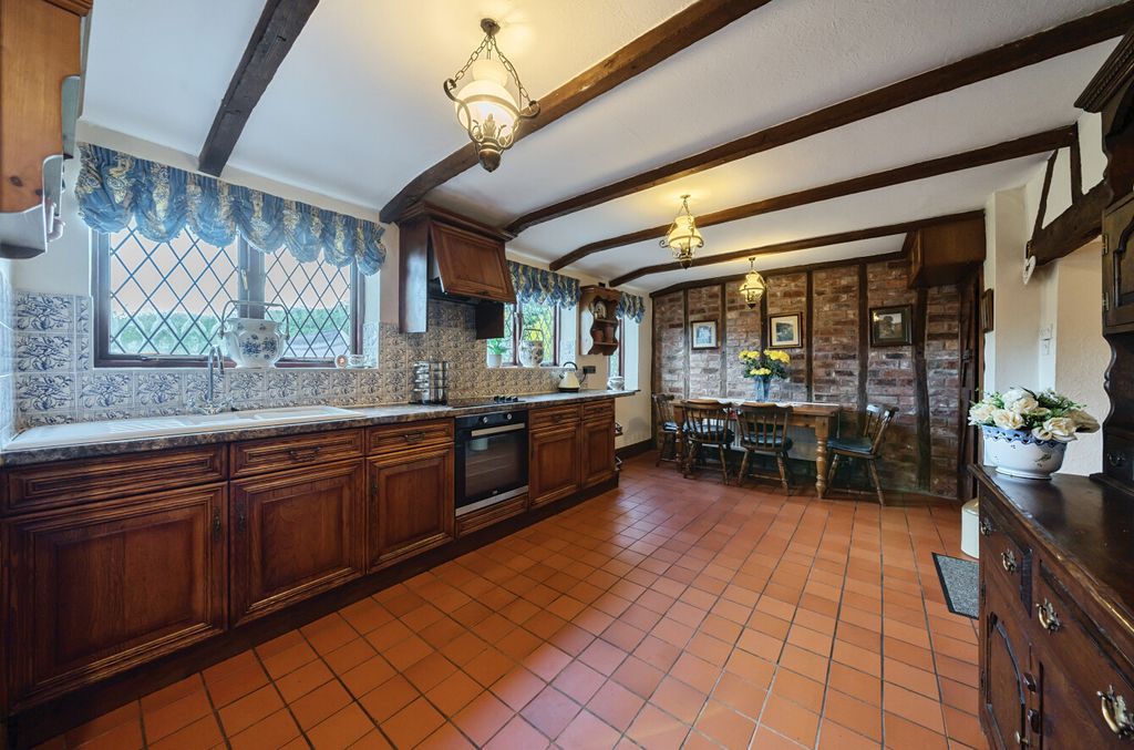 Property photo 3 of 23 1206252 (11)