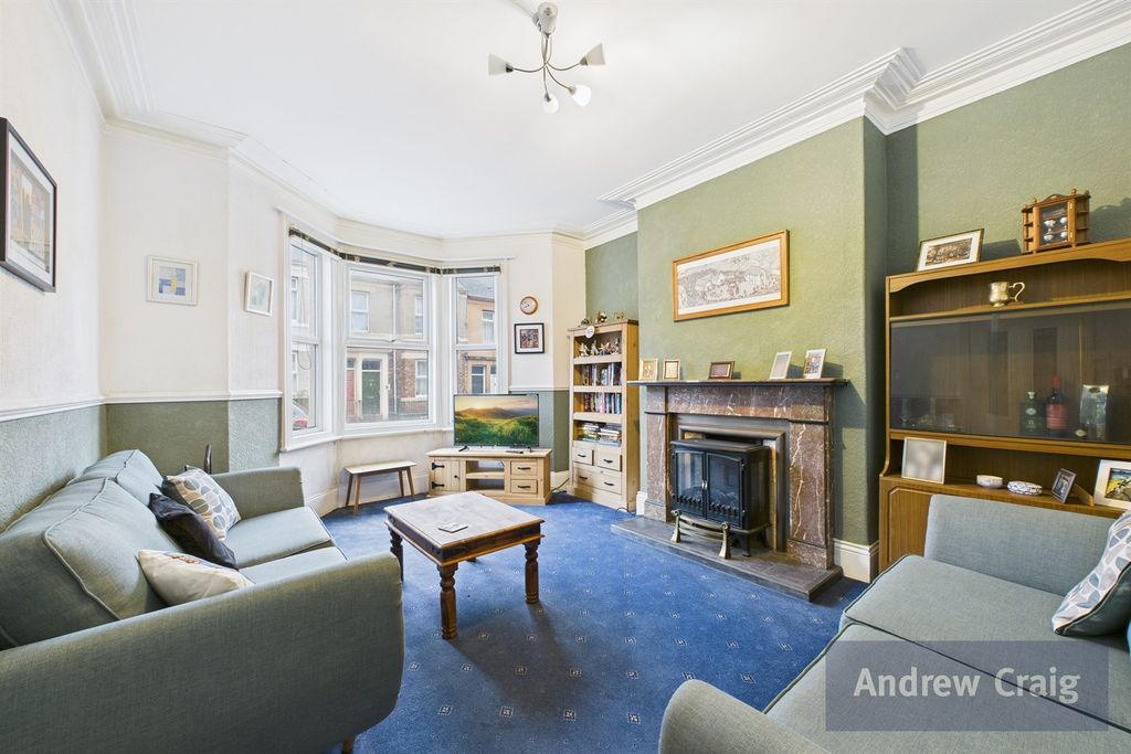 Property photo 1 of 8 (Main)