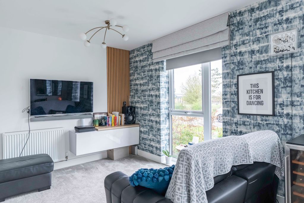 2 bed flat for saleJackson Way, Locking Parklands BS24 photo 5