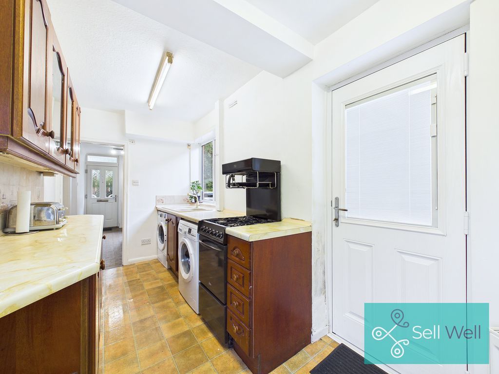 Property photo 3 of 23 Kitchen