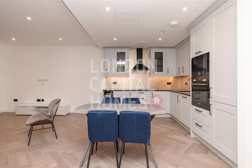 Property photo 3 of 14 2Sep3790.Jpg