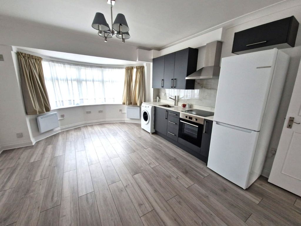 Property photo 1 of 4 4820100