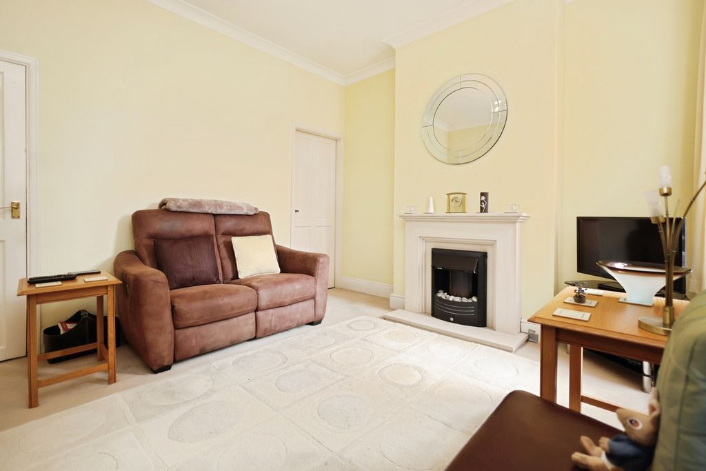 Property photo 2 of 15 Pbox-Img.Jpg