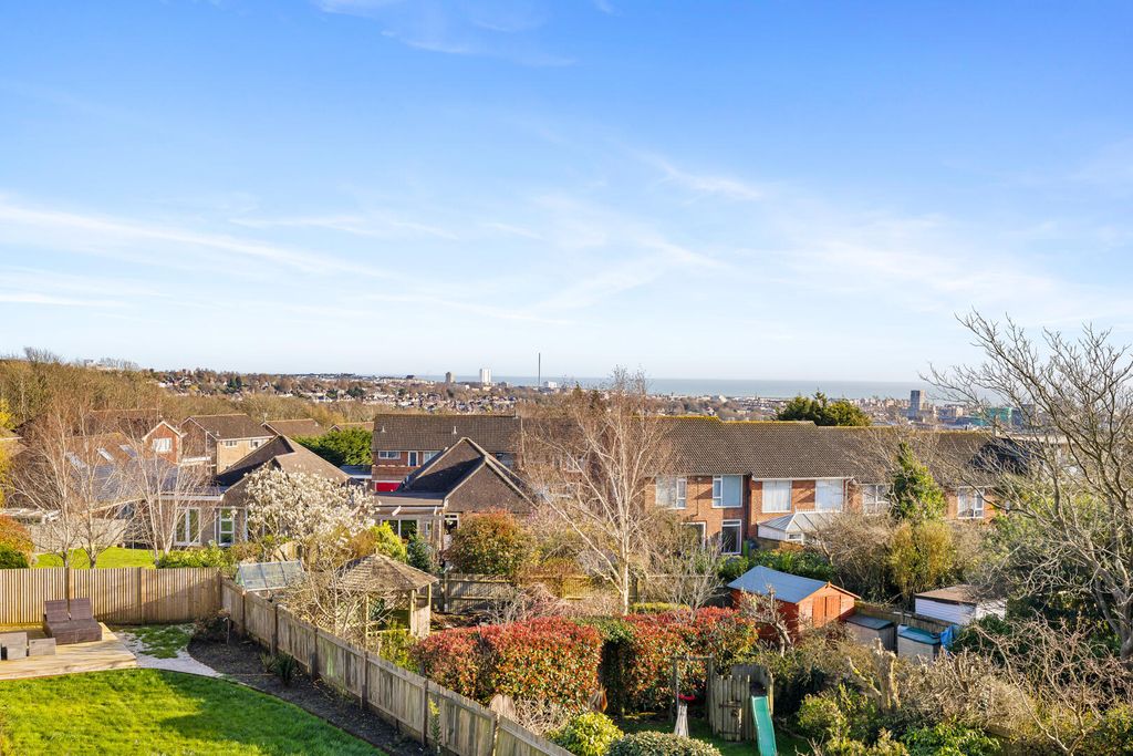 Property photo 2 of 18 Rear Garden