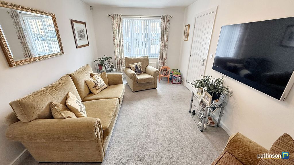 Property photo 2 of 34