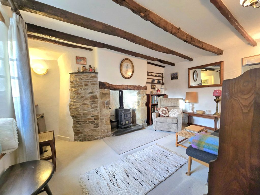 Property photo 2 of 17 2 - Picture No. 05