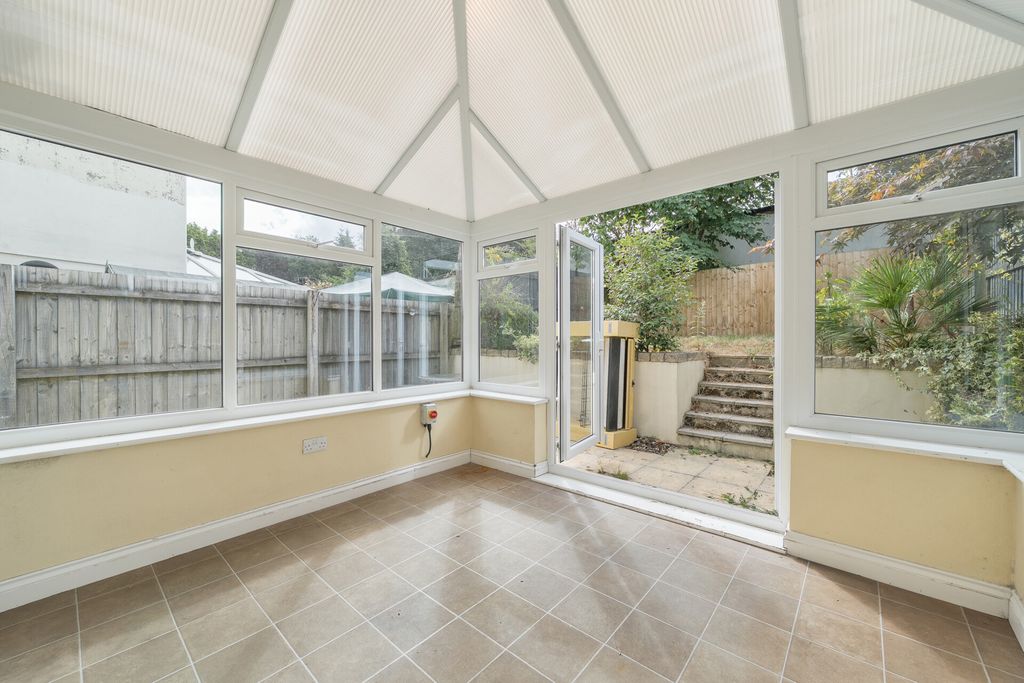 Property photo 3 of 17 1503135-16-19Fdb9...