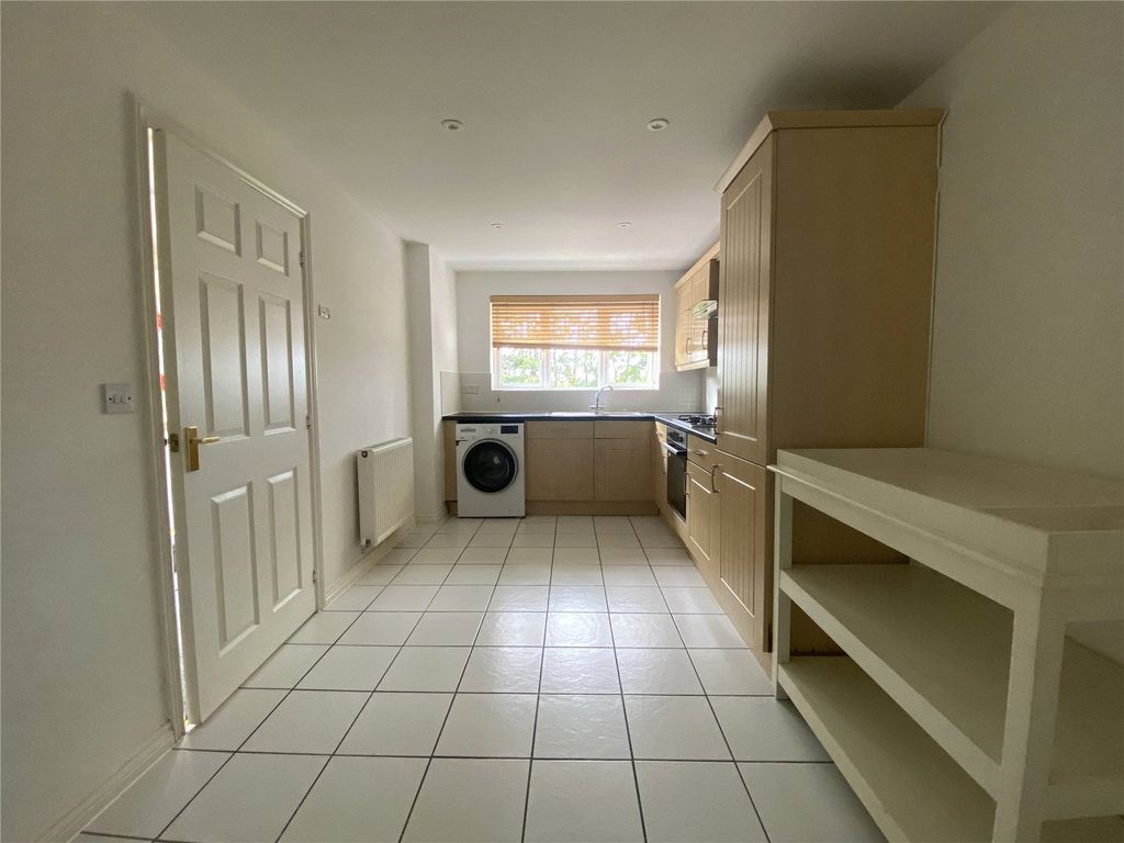 Property photo 3 of 19 Picture No. 30