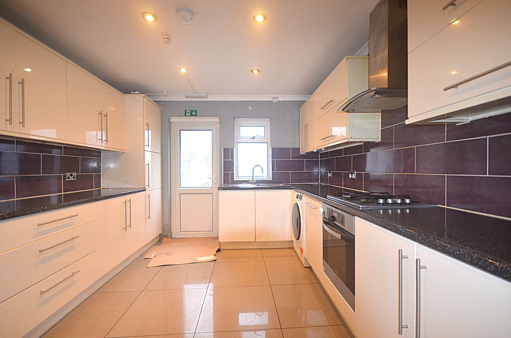 Property photo 1 of 12 Three Bedroom End-Terrace House To Rent Â€“ Keogh Road, London E15