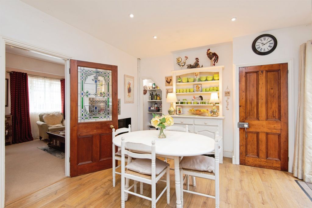 Property photo 3 of 18