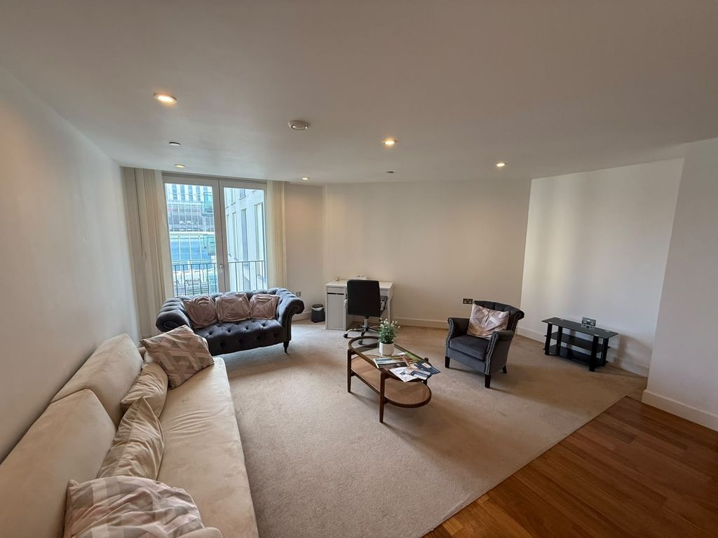 Property photo 1 of 4 Balcony