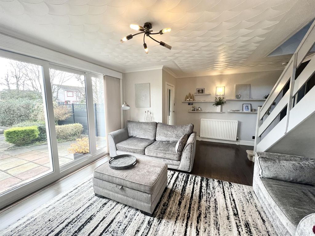 Property photo 2 of 25