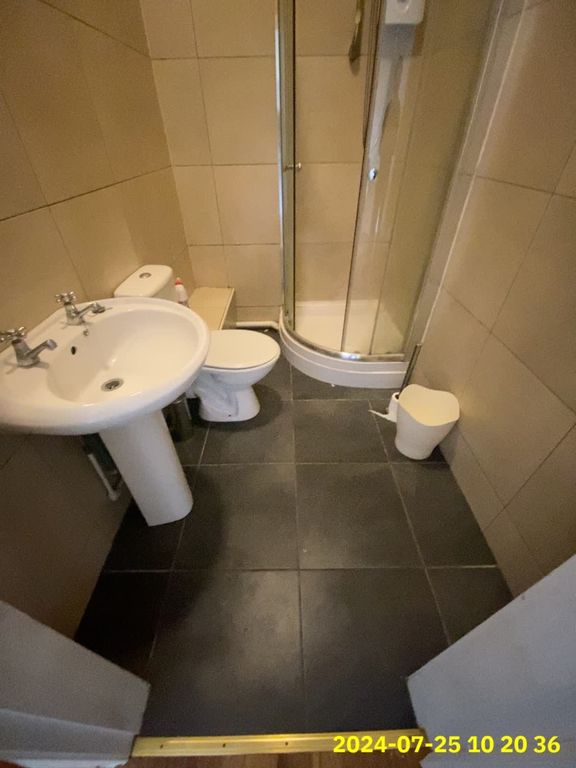 Property photo 1 of 3