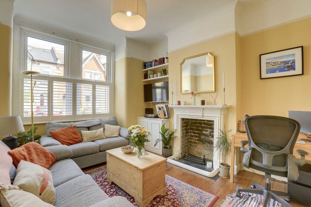 Property photo 1 of 13
