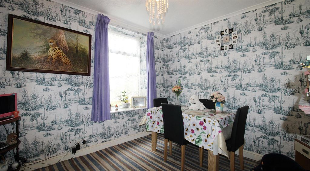 Property photo 3 of 21 Dining Room