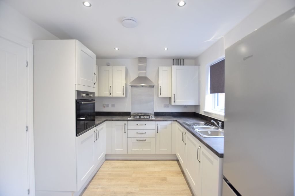 Property photo 1 of 12 Kitchen