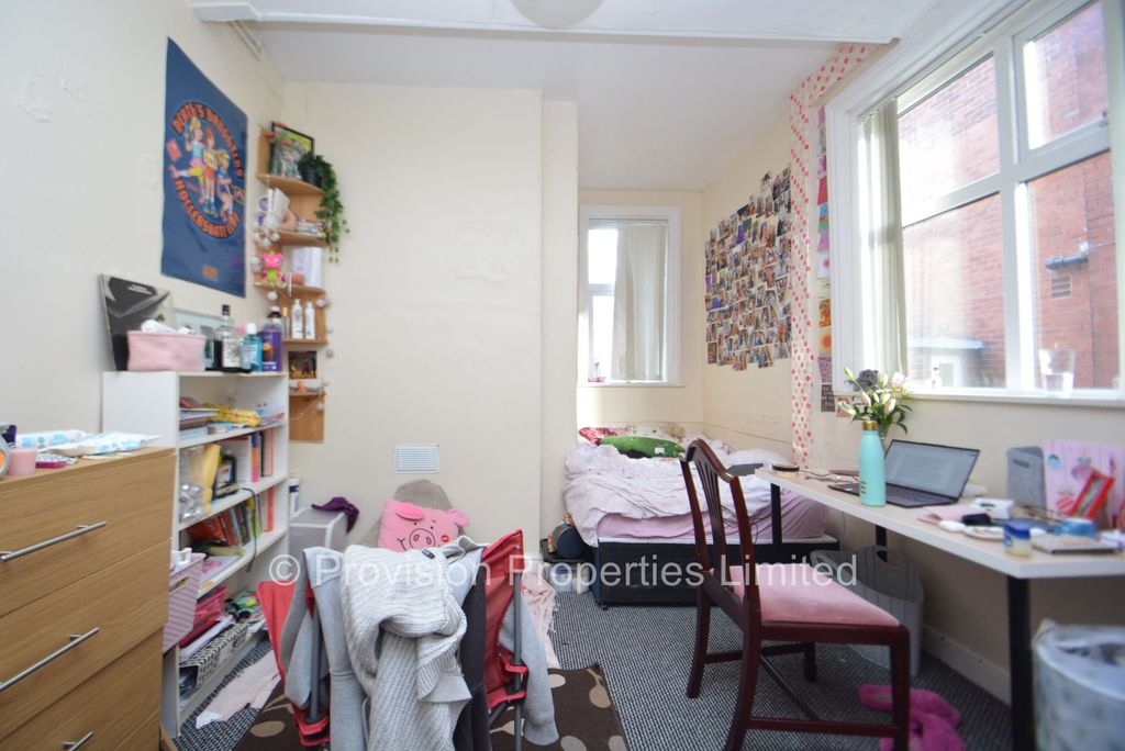 Property photo 3 of 15 Photo