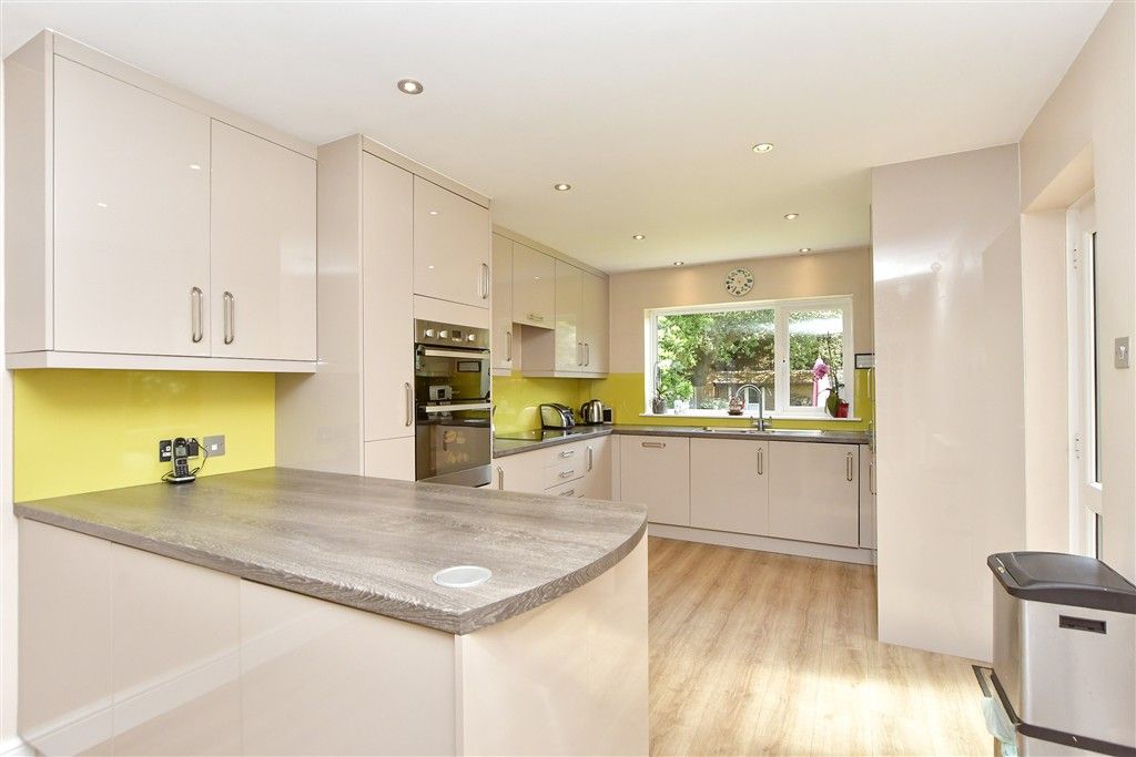 Property photo 3 of 19 Kitchen/Diner