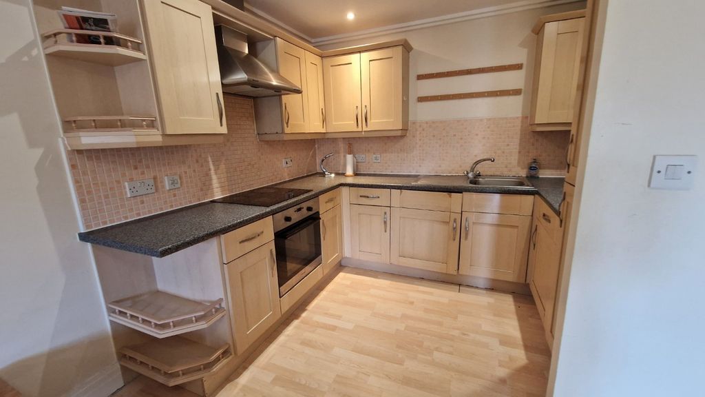 Property photo 3 of 7 Picture No. 20