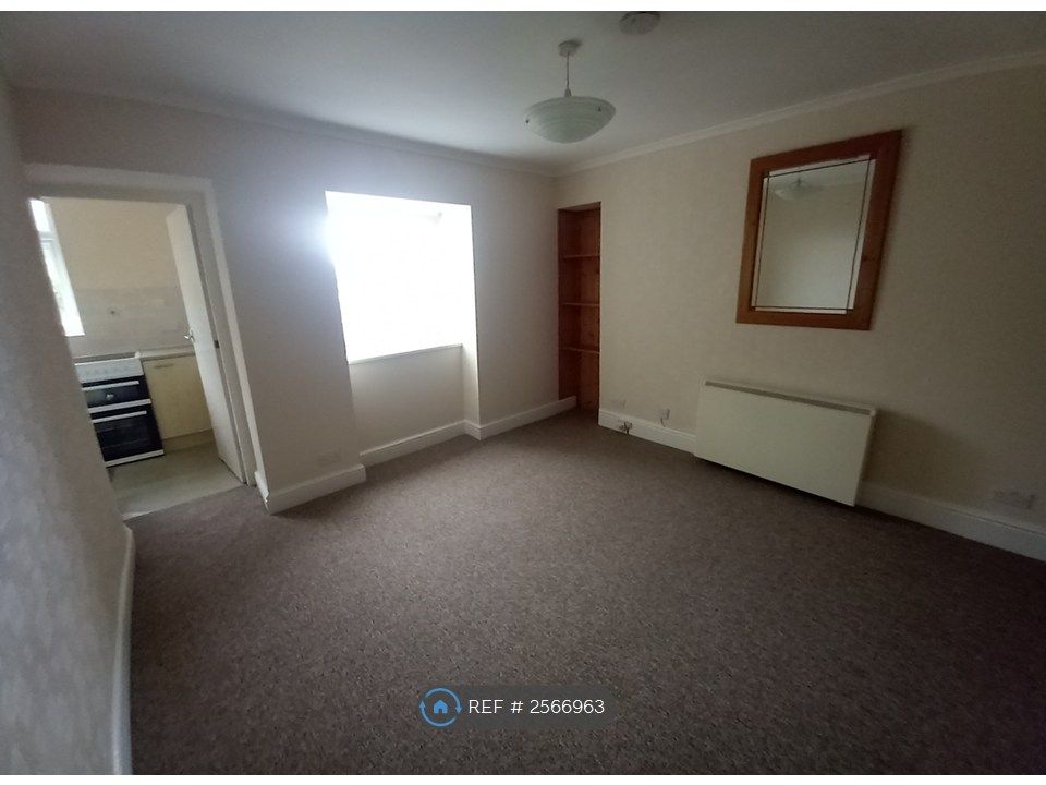Property photo 3 of 16 Sitting Room