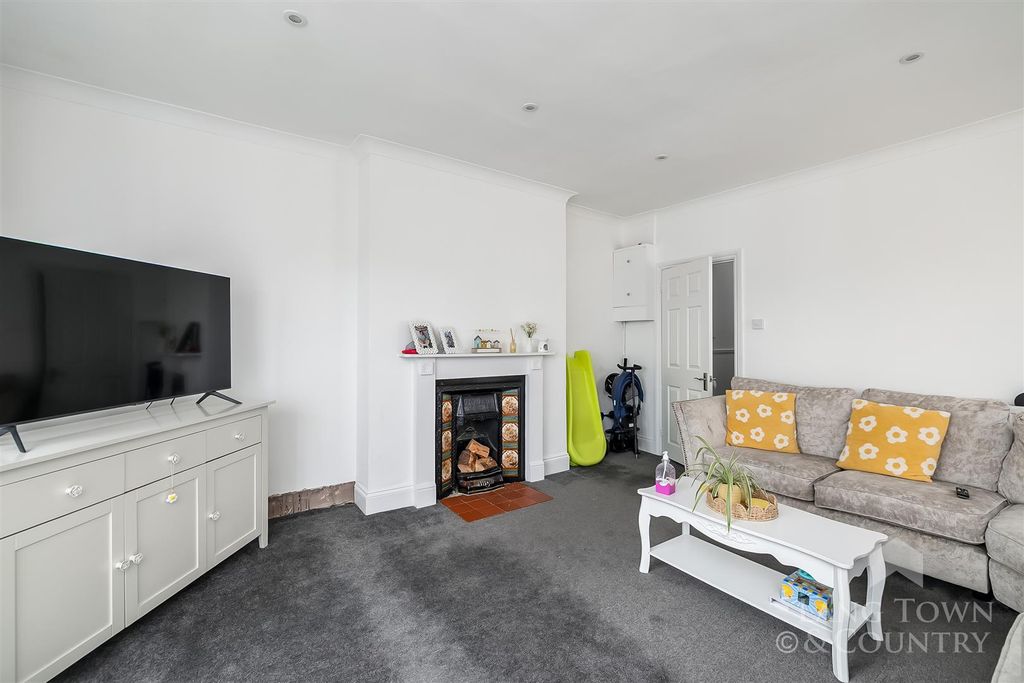 Property photo 2 of 8 0016.Jpg