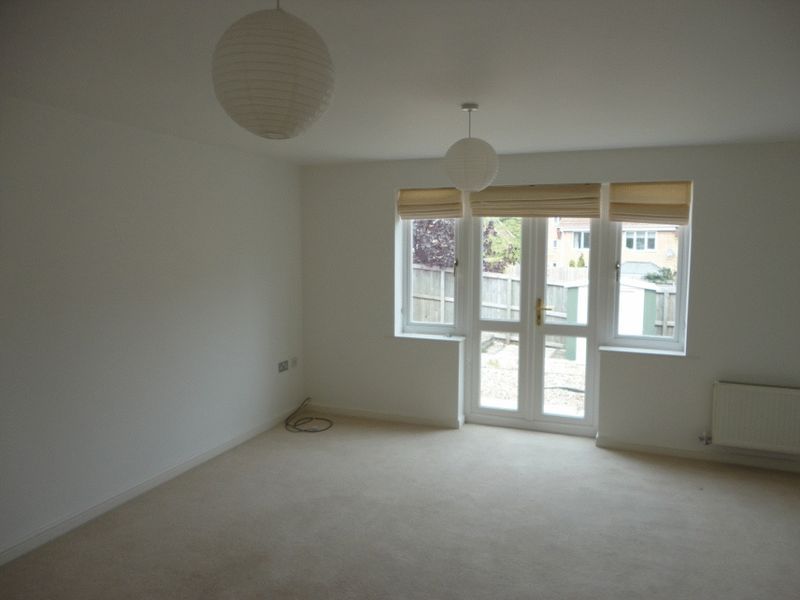 Property photo 2 of 6 Front Room