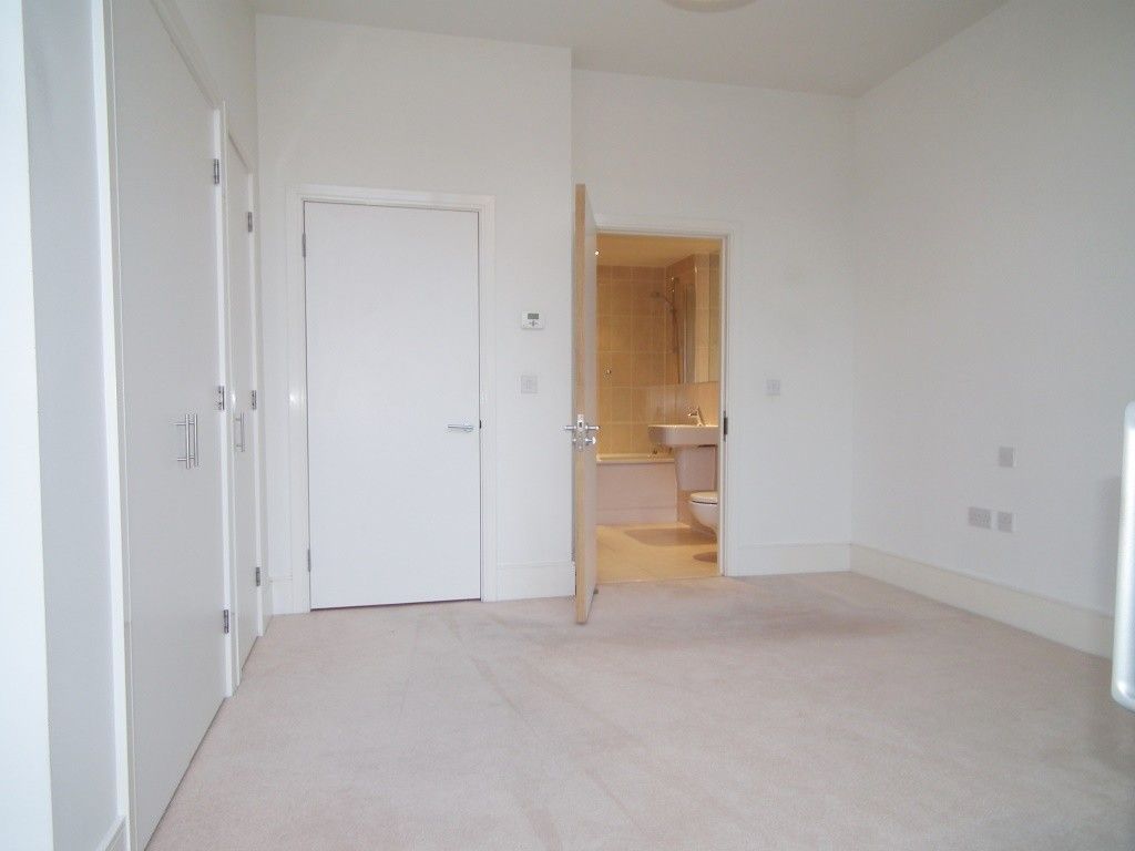 Property photo 3 of 8 Bedroom