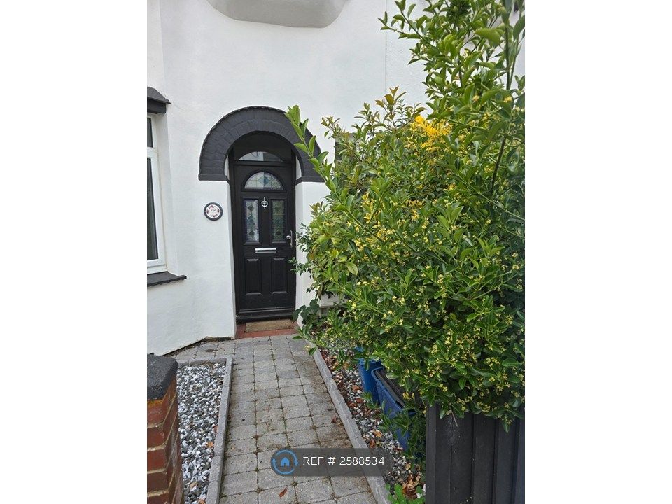 Property photo 2 of 23 Front Enterance Door