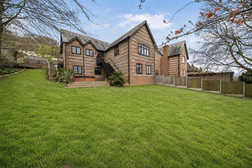 Property photo 1 of 18 Rear Aspect (Ai Grass)