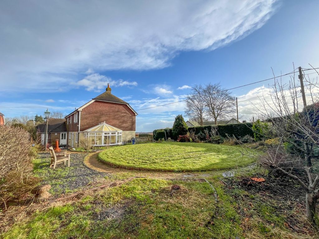 Property photo 2 of 21