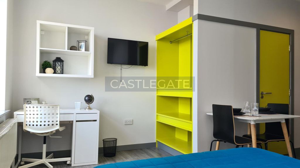 Property photo 2 of 20 Room 51, The Works At Standard House (9)