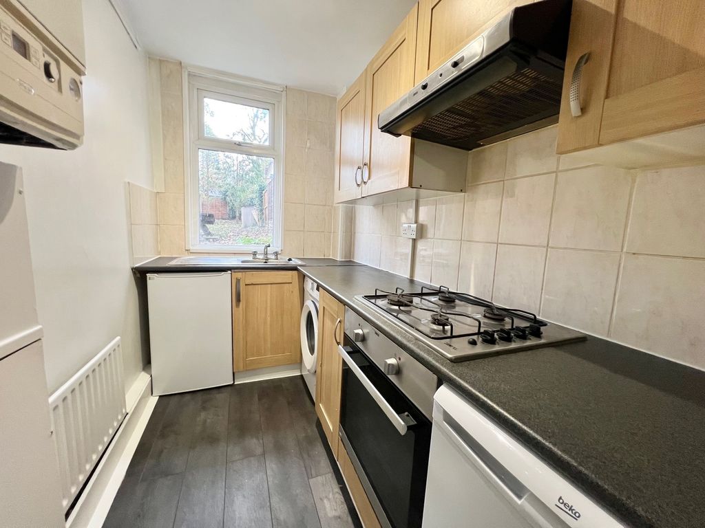 Property photo 2 of 9 Photo 8