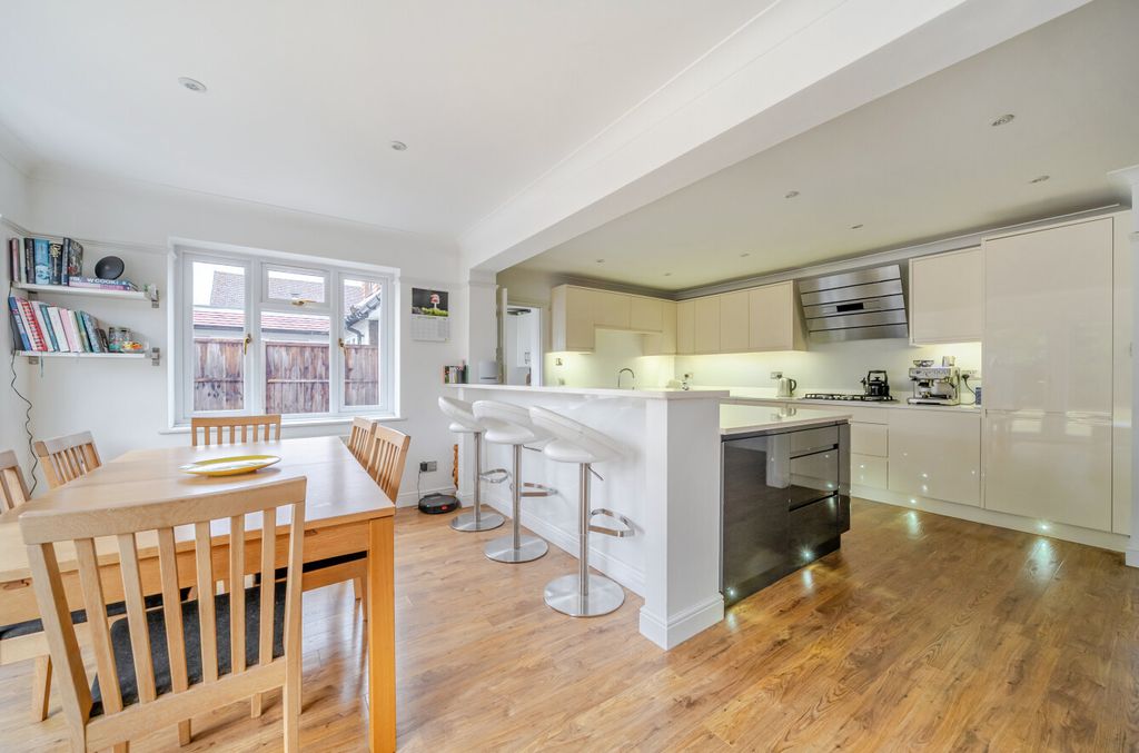 Property photo 2 of 29 1516006-20-1A0803...