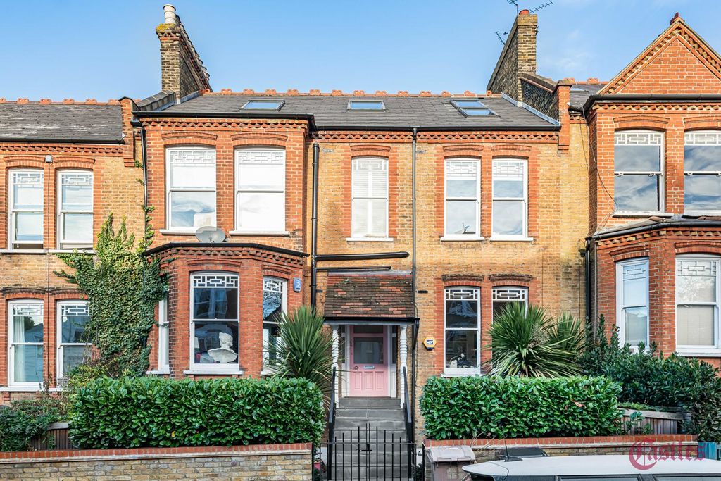 Property photo 1 of 17 Front (Exterior)